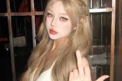 与辉同行销售超千万网红产品“翻车”！海外注册地竟是汽修厂策划：没有故事“就编嘛”