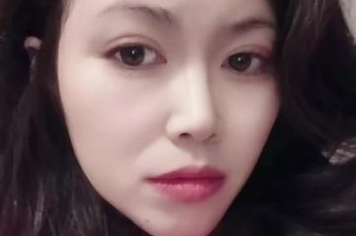 这个坚强面对绝症的少女形象不仅让