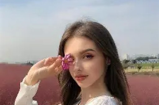 内娱1天4大瓜！顶流恋情、深夜泡酒吧、全身整容一个比一个离谱